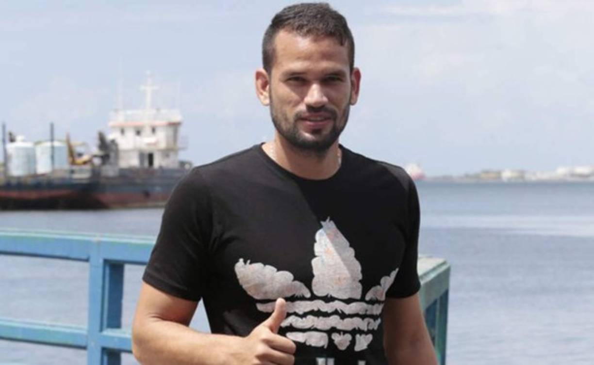 Mario Abadía: El delantero colombiano no se ha presentado al Honduras Progreso. De momento su futuro es incierto.