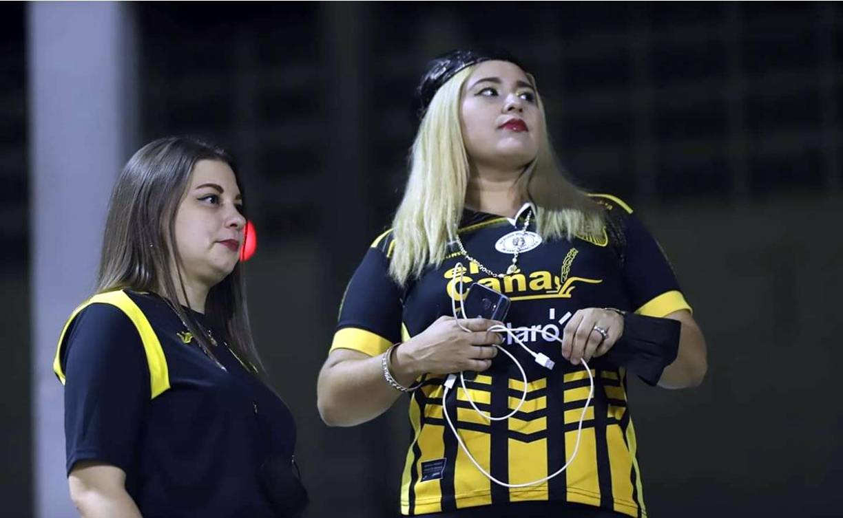 Las bellezas que adornaron los juegos de vuelta de semifinales del Torneo Apertura 2021