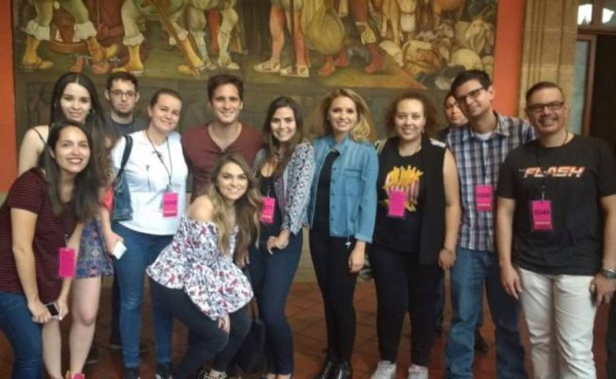 'La Gaviota' le dio un tour privado a Diego y a un grupo de sus amigos por el Palacio de Bellas Artes hace apenas unos meses, medios locales afirman que el joven actor ha sido uno de los huéspedes especiales de 'Los Pinos'.