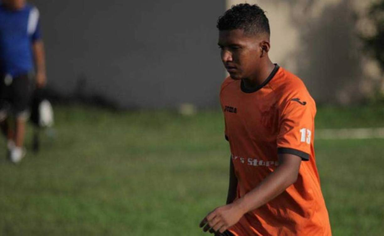 Elder Torres: El zurdo sería una de las bajas del Vida para el próximo torneo.