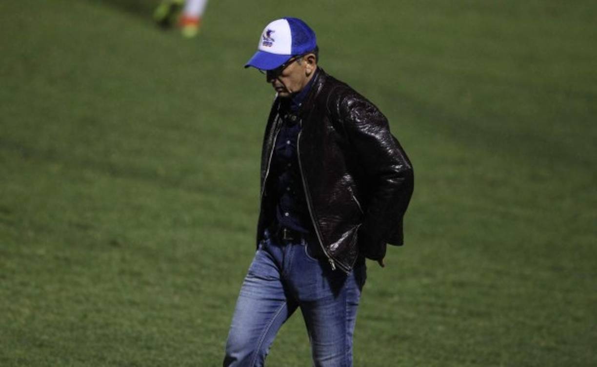 Salomón Nazar: El entrenador de la UPNFM espera la llegada de más jugadores, se menciona que estaría por llegar un trinitense al club.