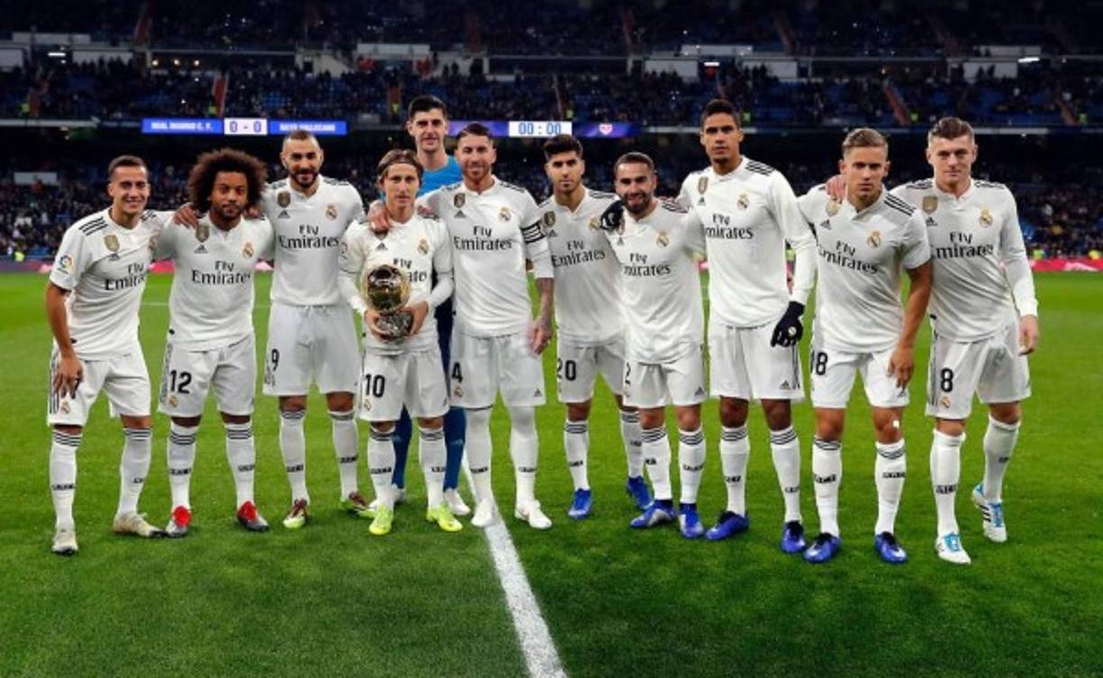 Las mejores imágenes del partido Real Madrid-Rayo Vallecano, que ganó el equipo blanco (1-0) por la jornada 16 de la Liga Española.