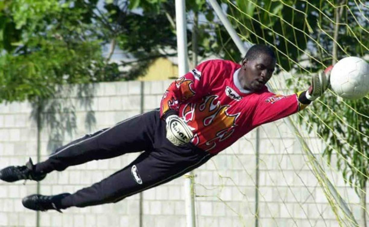 La muerte de 'Chocolate' conmocionó el ambiente futbolístico hondureño y fue lamentada por dirigentes, entrenadores, jugadores, aficionados, ex jugadores y prensa deportiva.