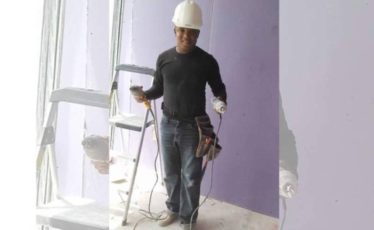 Steven Ramos: Fue mundialista con Honduras en Sub-17 y ser perfilaba para sr un gran jugador, llamado 'Chicharito' al final no siguió en el fútbol y labora en construcción.