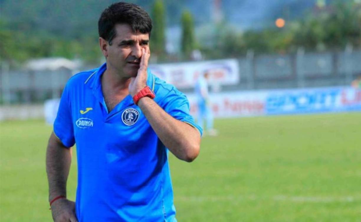 Diego Vázquez: El entrenador argentino sigue sin renovar con el Motagua y hoy se refirió a su futuro. 'Falta reunirnos y hablar pero creo que hay una buena dispocisión de parte de ellos', indicó