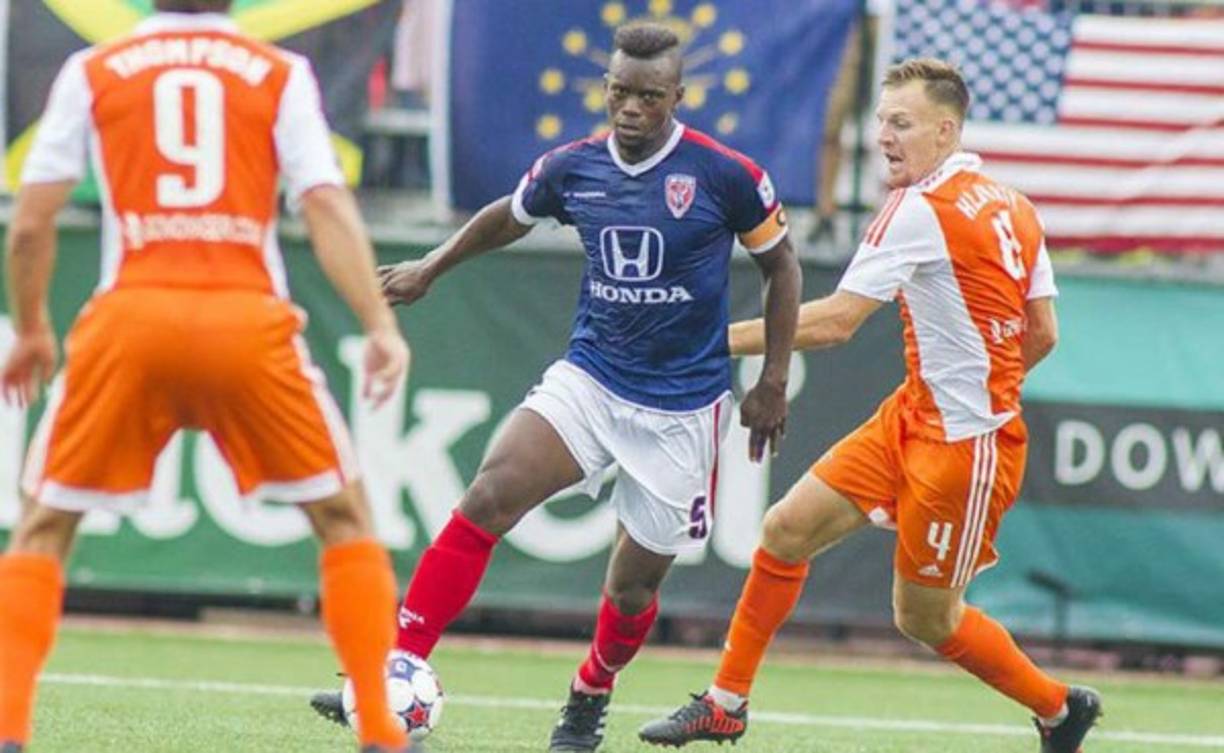 El defensa hondureño Erick Norales, uno de los futbolistas que ha pedido Manuel Keosseián para el Marathón, tiene la intención de continuar en Estados Unidos, donde recientemente terminó contrato con el Rayo Oklahoma City.