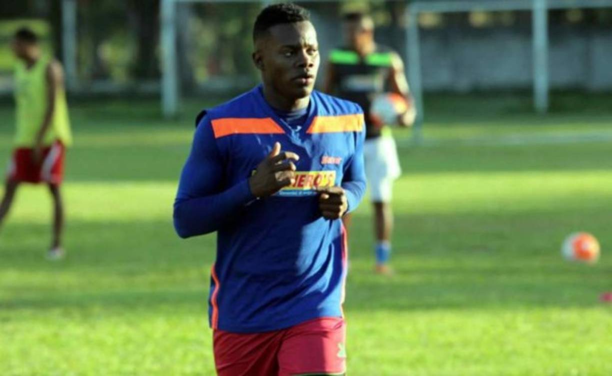 El joven hondureño Júnior Lacayo podría continuar jugar en la Segunda División de México, ya que tiene opciones en otros equipos. El Santos es dueño de su ficha.