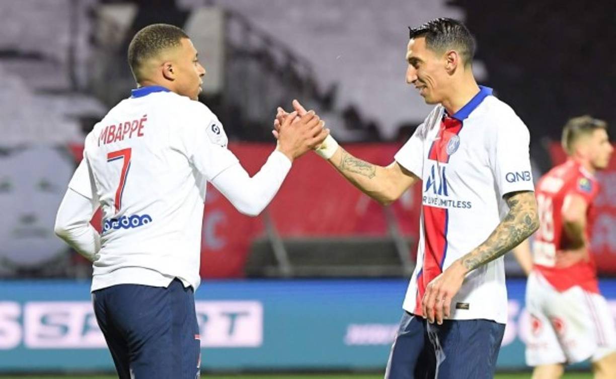 Siguendo con el culebrón de Mbappé, su compañero Ángel Di María se refirió al respecto. “Obviamente es un jugador que todos quieren, pero con la plantilla que tiene ahora el PSG, no creo que se vaya a ir, un equipo mejor que este no lo va a encontrar“, soltó el argentino en declaraciones a ESPN.