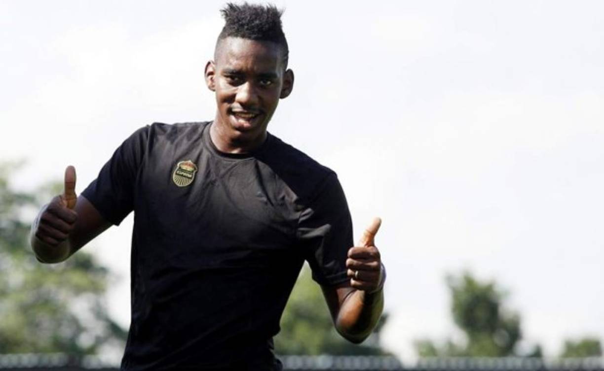 Elías Burbara, presidente del Real España, negó que haya posibilidad que Bryan Róchez continúe con el equipo sampedrano. 'No. Orlando City ya lo convocó a pretemporada', contó.