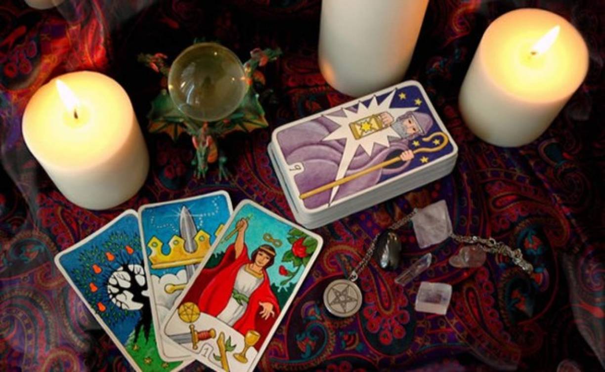 3. Una fobia generalizada<br/><br/>Muchos edificios de gran altura, hoteles y hospitales omiten el piso 13, e, incluso, muchos aeropuertos no tienen puertas numeradas con el 13. En muchos lugares del mundo sentar a 13 personas en una mesa es también señal de mala suerte.<br/><br/>Está demostrado que ese día se gastan cientos de millones de dólares menos, ya que la gente evita hacer compras, invertir dinero, viajar y hasta ir a trabajar.<br/>