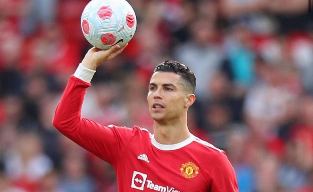 Sorpresa. Según diario AS, Cristiano Ronaldo habría decidido fichar por el Atlético de Madrid. El crack portugués y su agente, Jorge Mendes, ya han transmitido a todos los estamentos del club inglés el deseo del astro portugués de abandonar Old Trafford. Su opción favorita es regresar a España para ponerse a las órdenes del Cholo Simeone.