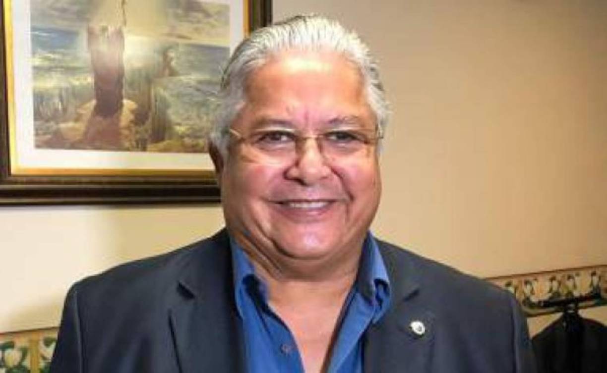 'Hay jugadas oscuras al tener las iglesias cerradas', cuestionó el pastor hondureño, refiriéndose a que la pandemia tenía como objetivo limitar la fe en Dios.