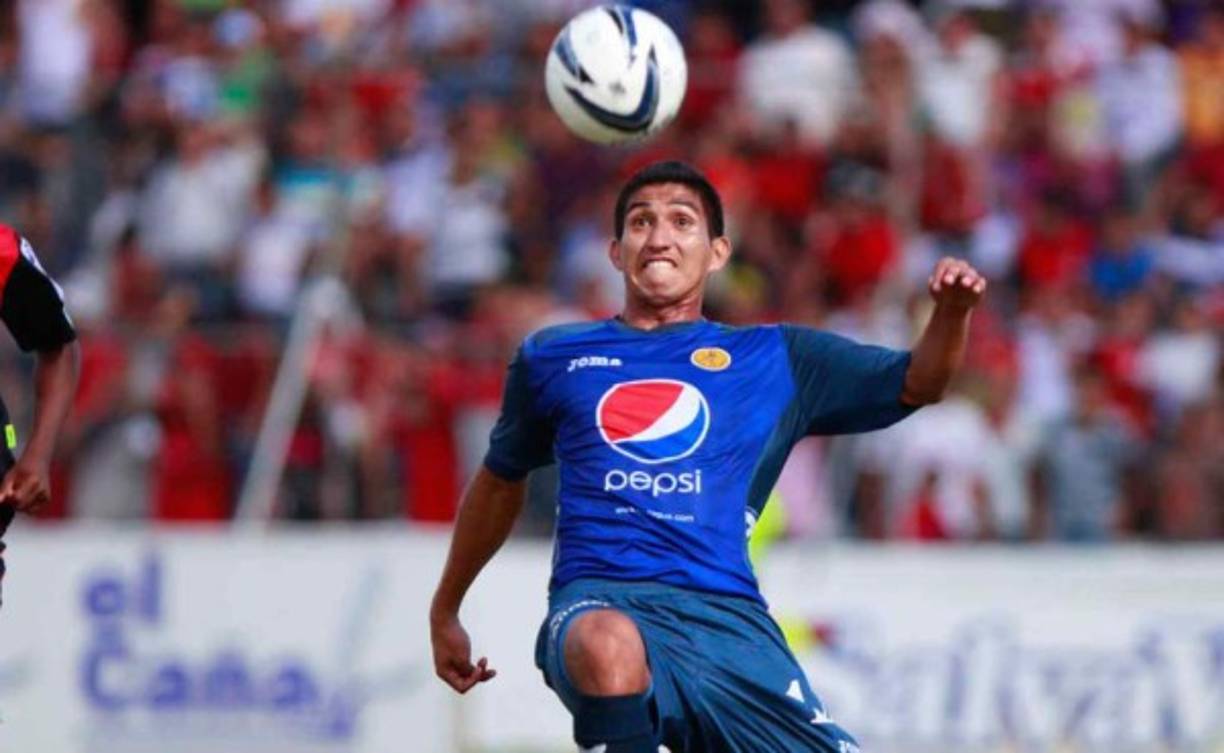 El mediocampista Irvin Reyna, ex del Motagua, se ha convertido en nuevo fichaje del Honduras Progreso, confirmó el presidente Elías Nazar. Firma contrato por un año.