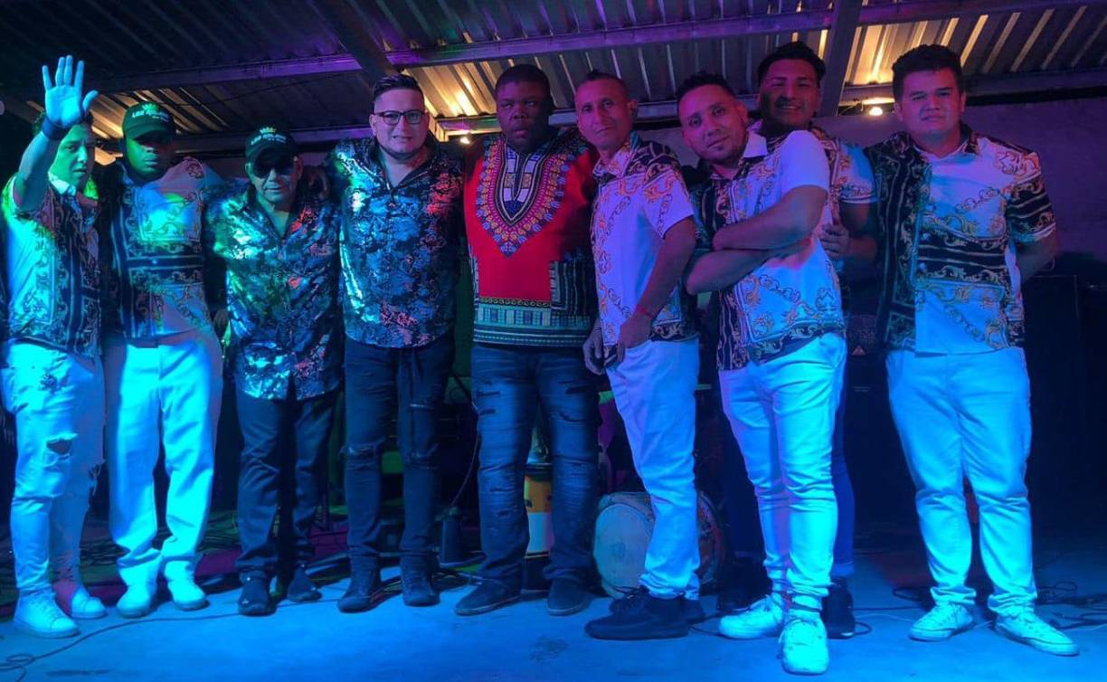 <b>LOS ROLANDS DE LA CEIBA</b>Antes de partir a su primera gira por Estados Unidos en seis años, “Los Reyes de la punta” pondrán a bailar a todos este miércoles en San Sebastián, Comayagua, el jueves llegan a Nazaru en La Ceiba, el viernes estarán en balneario Vella Vista en Azacualpa y el sábado se presentan en las playas de Tela. El domingo cierran sus presentaciones en Balneario Brisa ubicado en San José, Sonaguera.