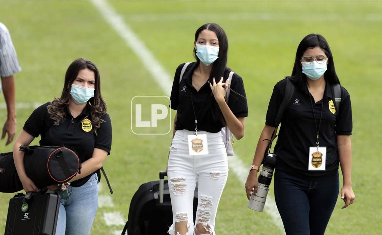 Estas chicas forman parte del equipo de comunicación del Real España.