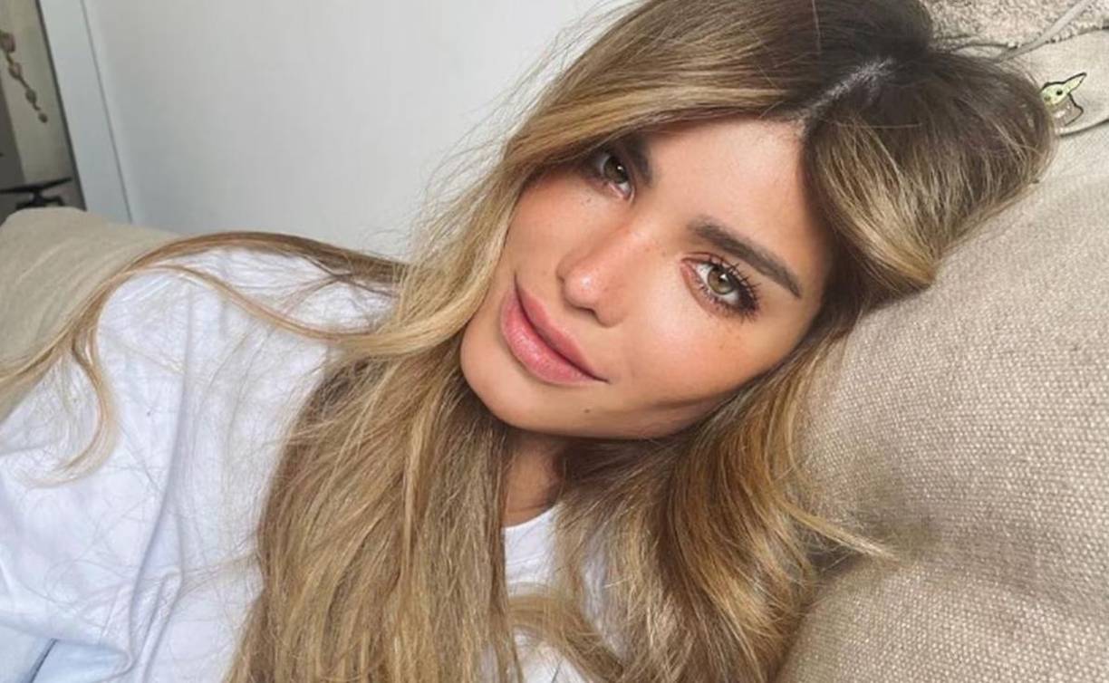 Los datos de la investigación señalan que el pasado lunes 15 de enero la víctima permitió a Aleska Génesis alojarse en un inmueble de Paseo de la Reforma, en la Alcaldía Cuauhtémoc, de donde supuestamente sustrajo los accesorios. Después, la imputada habría puesto a la venta dichos relojes, de valor millonario, en Miami, Florida.