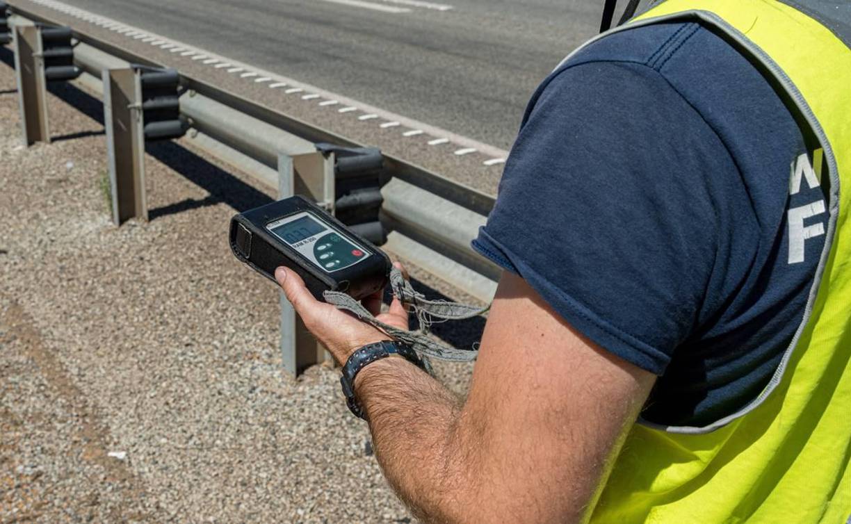 La diminuta cápsula contiene una “pequeña cantidad” de la sustancia radiactiva Cesio-137, usada en la minería, y fue extraviada cuando era transportada entre el 10 y el 16 de enero, explicó previamente el Departamento de Salud de Australia Occidental.