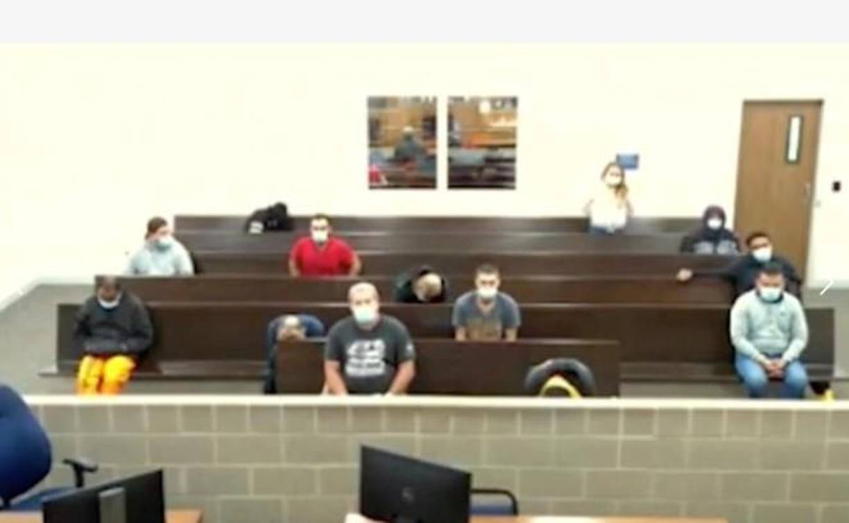 El juez federal de distrito Andrew S. Hanne aceptó la declaración de culpabilidad de María Botello Morales y fijó la sentencia para junio. Hasta entonces, Botello Morales continuará en prisión. Se expone a una condena de cadena perpetua.