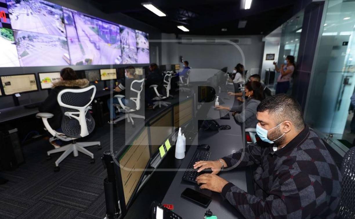 Las líneas de atención a emergencias del 911 están activas a nivel nacional y según los encargados de comunicaciones la mayoría de llamadas que están realizando es para verificar si las líneas están en servicio, por lo que pidieron usarlas únicamente para emergencias.