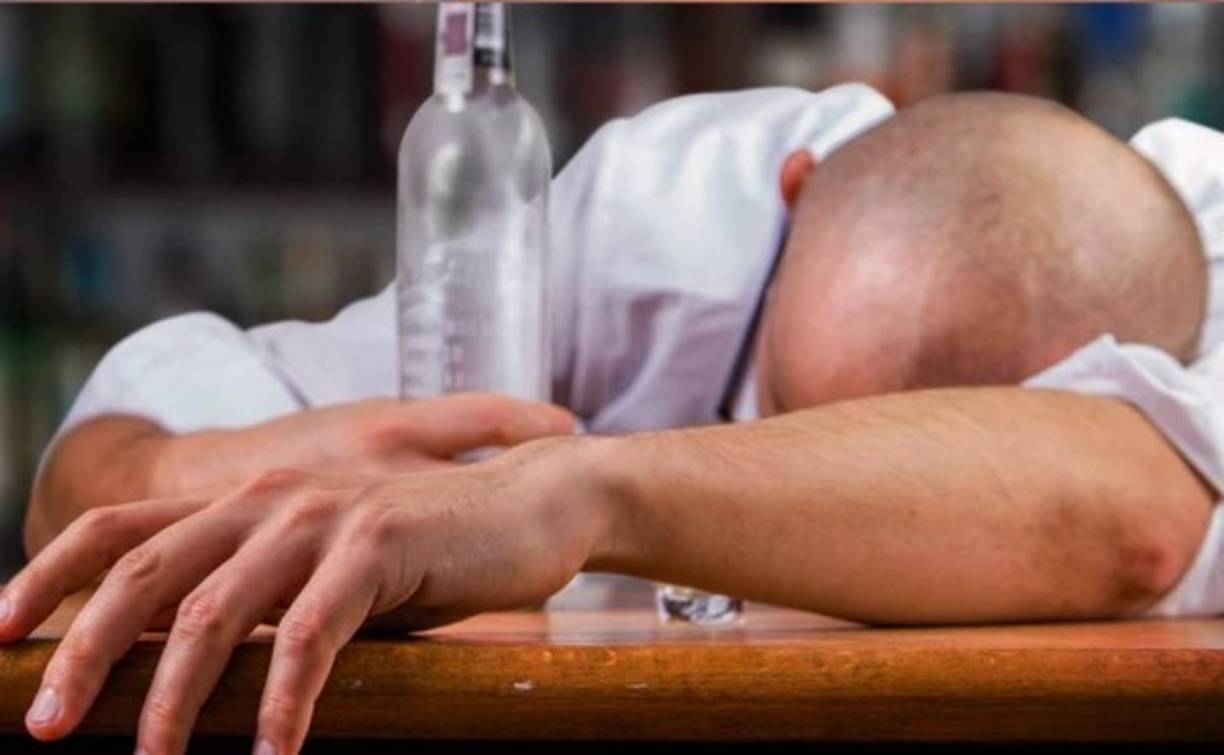 No hay coordinación motora. En la etapa más crítica de la intoxicación, el afectado no coordina sus movimientos.