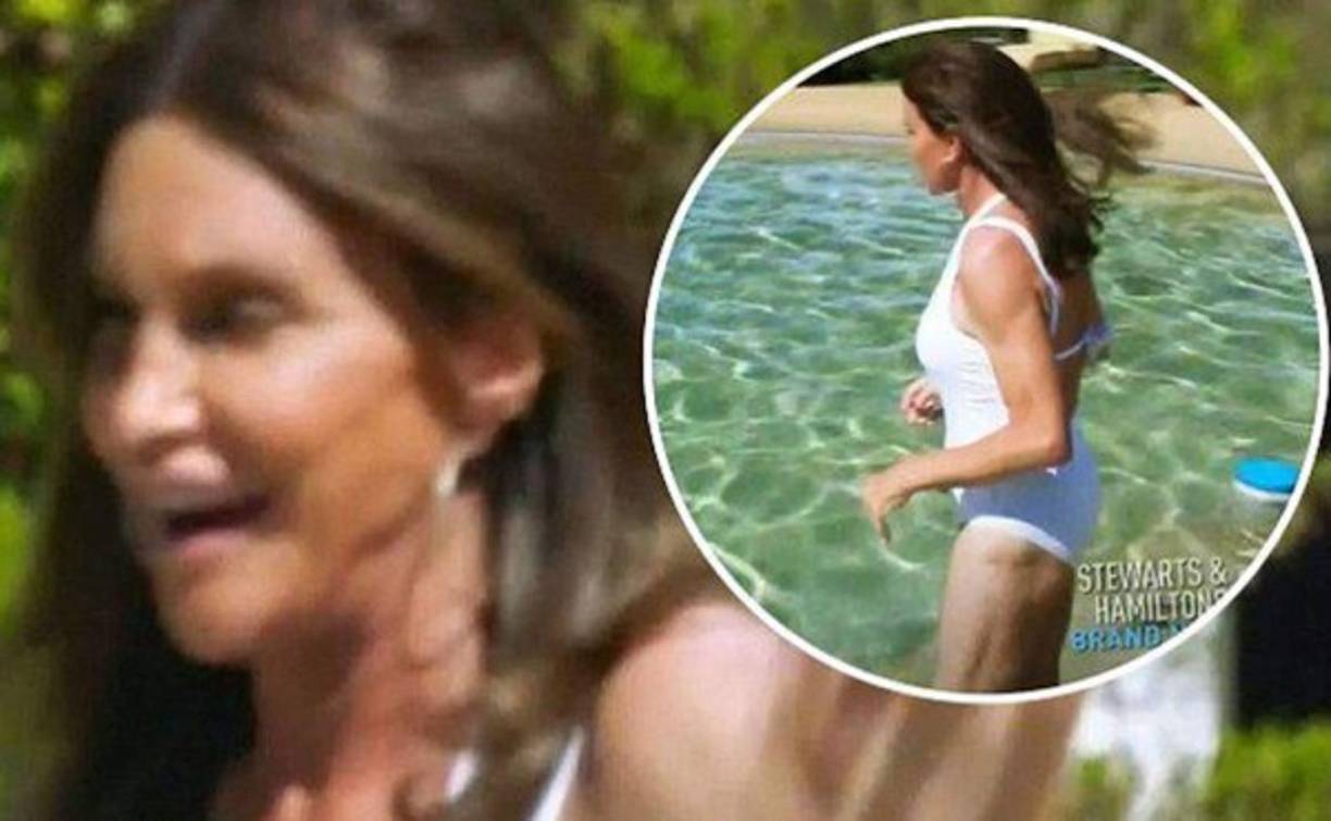 Caitlyn Jenner venció sus miedos y se mostró al mundo en traje de baño.