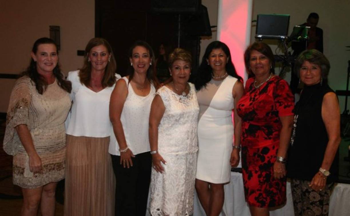 Gloria Rodas, Cristina Martínez, María Elena Ruiz, Trini Cano, Amparo Castellón, Mireya Bodden y Vivian Burcell.