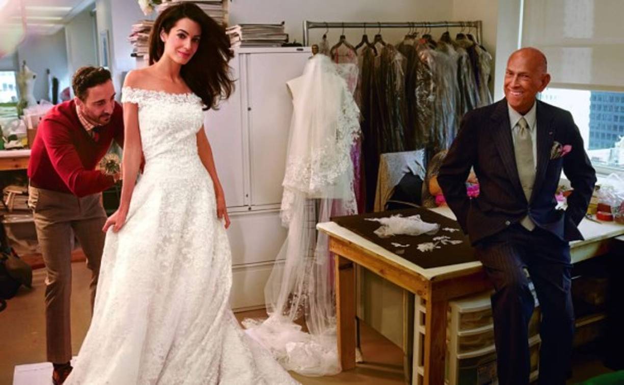 Amal Alamuddin. Para un momento tan especial como tu boda con el soltero de oro George Clooney, Amal eligió un Oscar de la Renta, por supuesto.