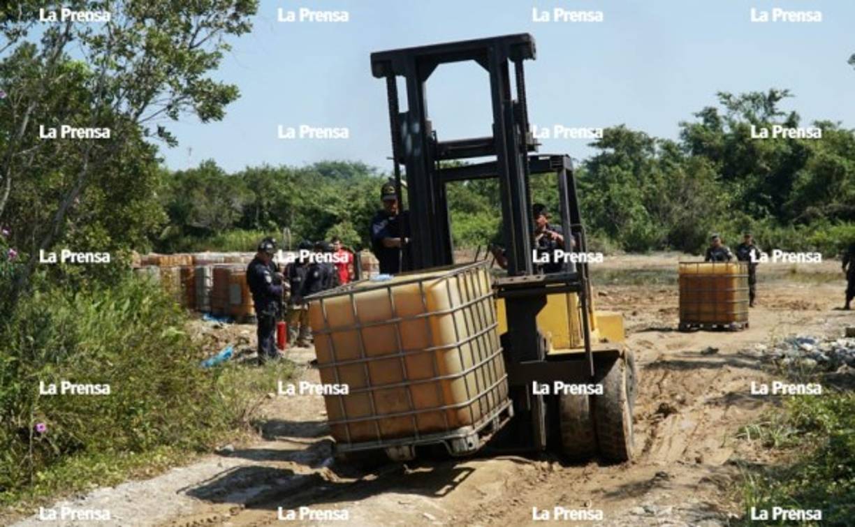 El lunes se encontró en un barrio de Puerto Cortés alrededor de 50,000 litros de combustible que presuntamente fue 'ordeñado' a cisternas.