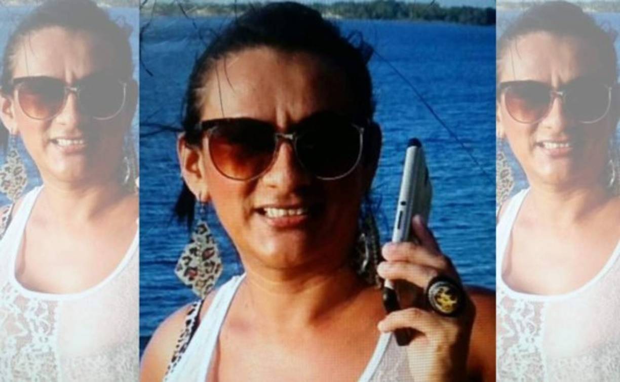 Tras una denuncia de la supuesta venta de carne de res no vacuna, las autoridades realizaron en las últimas horas la captura de un hondureño en posesión de un burro destazado. Mediante vigilancia y seguimiento y después de varias denuncias anónimas telefónicas, por posible introducción de carne de burro al mercado comercial, la Policía realizó la detención de Douglas Armando Valladares Escoto (43). Originario de Santa Bárbara, llegó a San Pedro Sula desde muy joven y según sus familiares era muy luchador, en los tiempos libres le gustaba compartir con otros amigos.