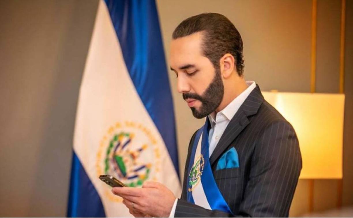 El carisma y las políticas de <b>Nayib Bukele</b> lo han convertido en uno de los líderes más populares de <b>América Latina</b>. 