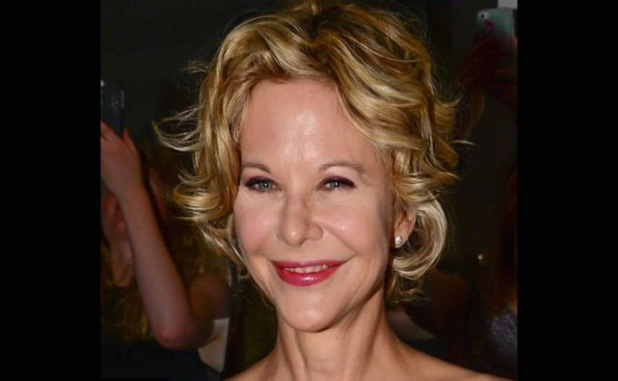 La actriz llevaba tiempo modificando paulatinamente su rostro, pero el gran cambio ha llegado este martes 7 de julio. La exmujer de Dennis Quaid, de 53 años, se dejó ver en la Semana de la Alta Costura de París con una imagen totalmente distinta.