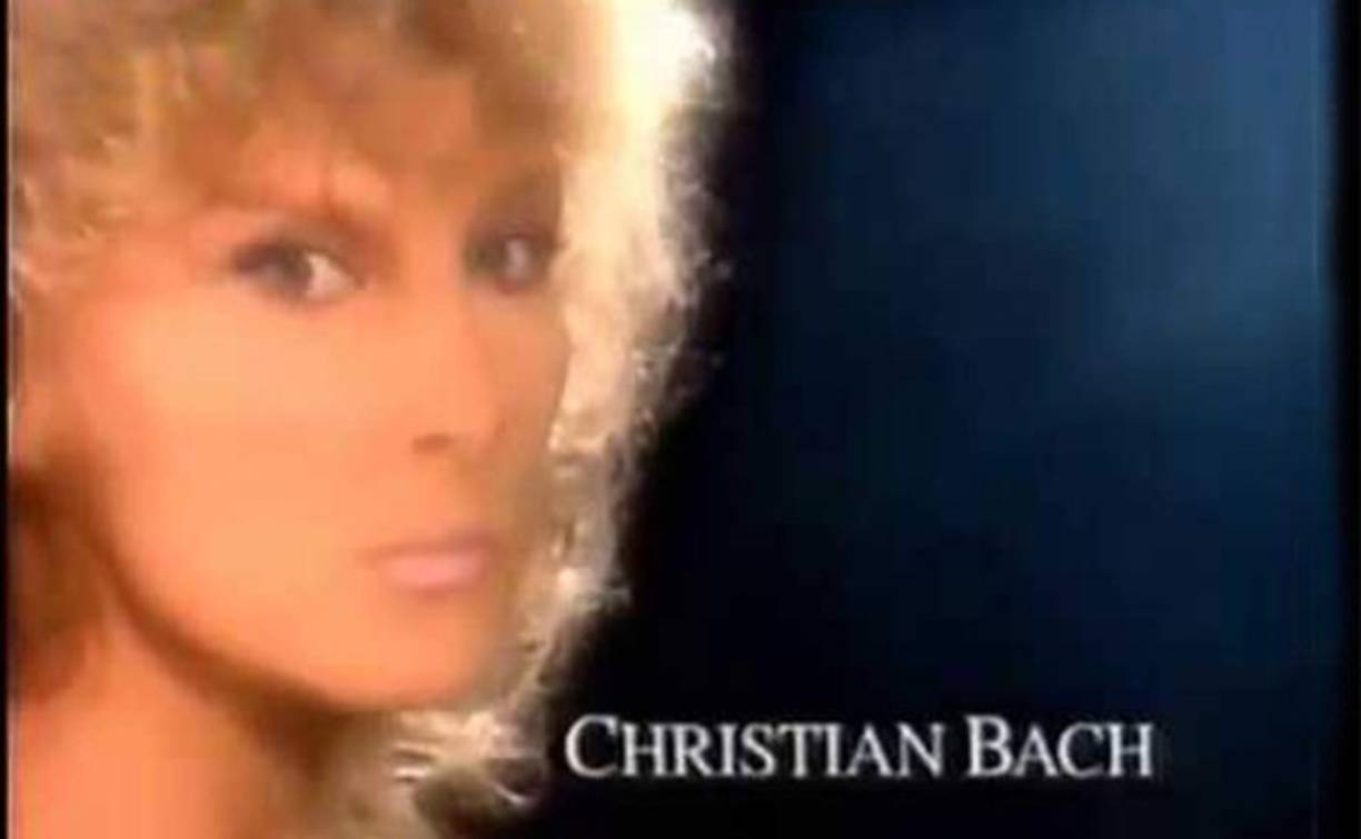 LA CHACALA. Una de sus telenovelas memorables de los años 90 que marcó su llegada a Televisión Azteca. Gilda Almada, Liliana Almada, La Chacala, Delia de Almada fueron sus múltiples papeles en la histórica llena de terror.