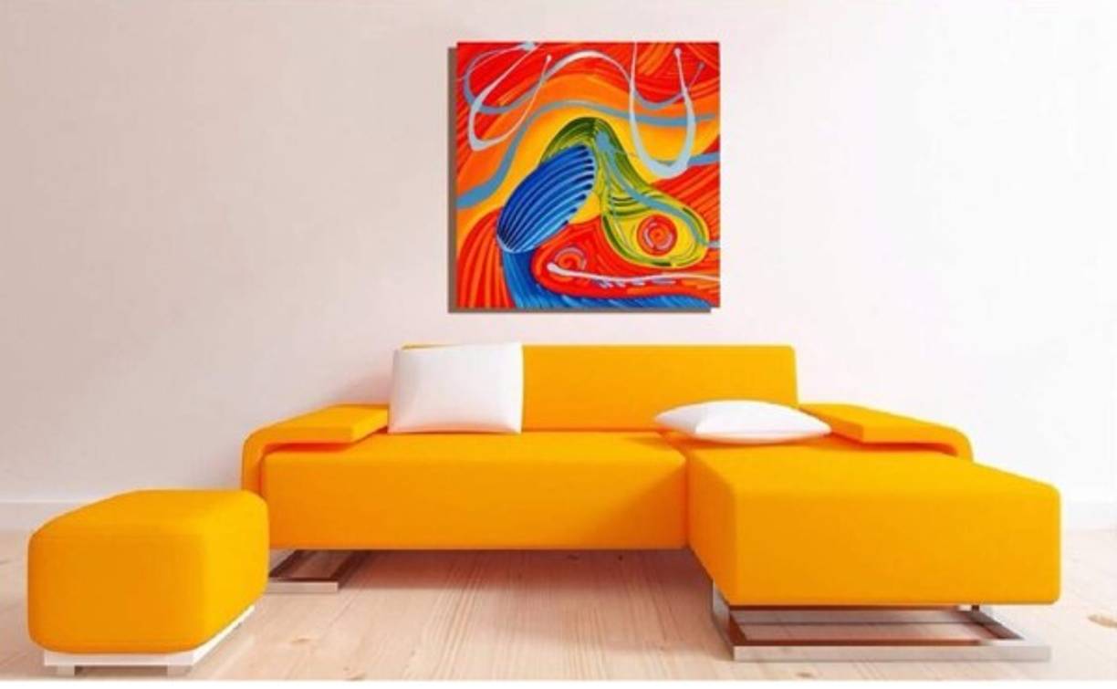 Los intensos colores son parte del sello artístico de la pintora hondureña.