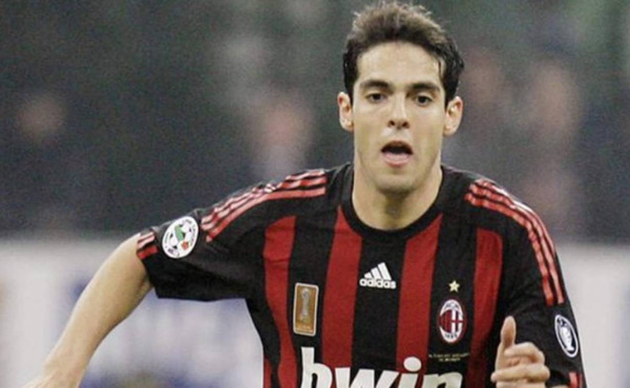 KAKÁ. El Milan lo compró a Sao Paulo por 8,25 millones de euros. En 2009 entro al Real Madrid por 65 millones. Por lo tanto, el Milan, además de amortizar al brasileño, sacó un beneficio de 56,25 millones