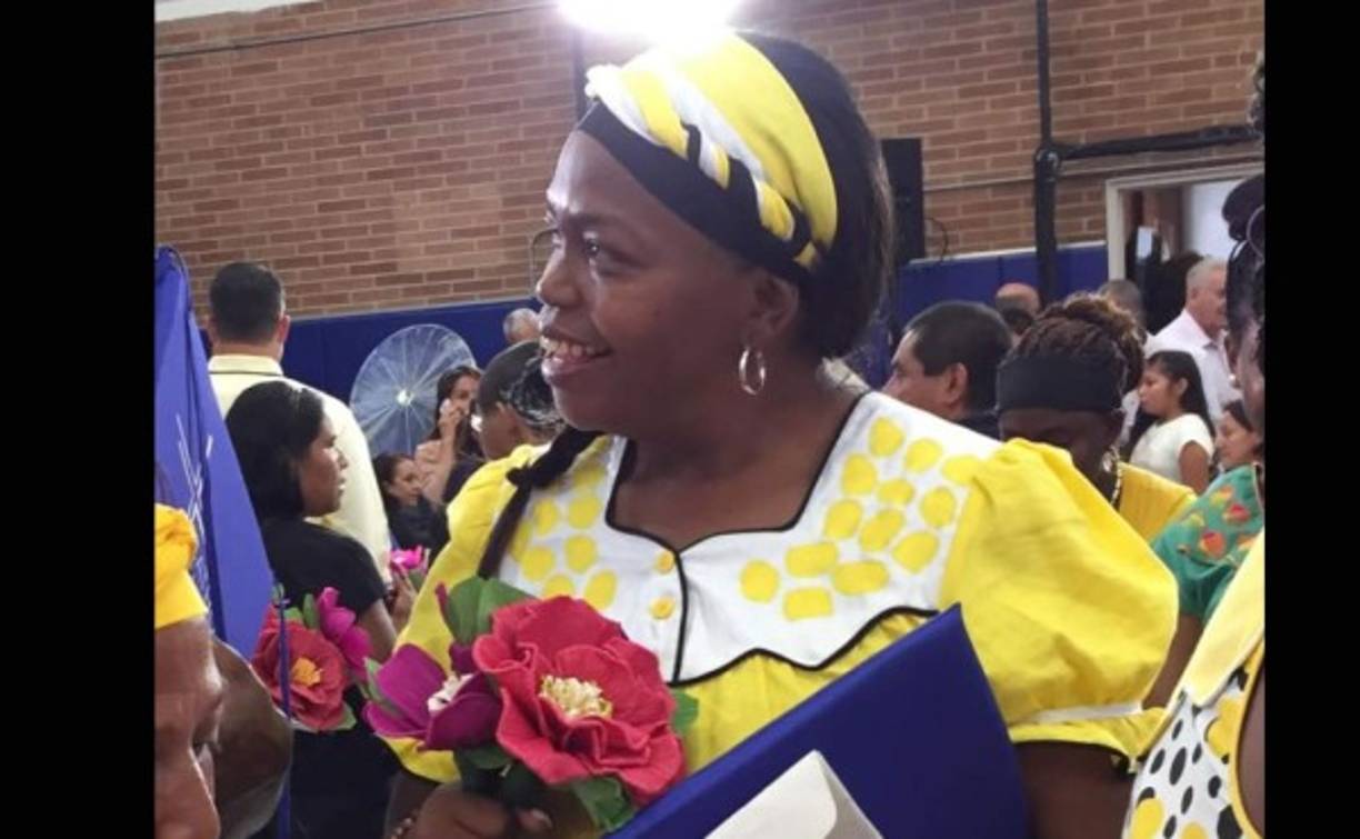 Yolanda, lideresa de los garífunas hondureños en Nueva York, Estados Unidos después de cantarle al Papa Francisco.