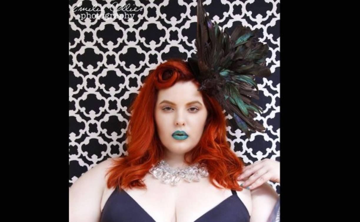 Al anunciar su contrato en su blog, la revista Plus Model escribió, “estamos emocionados de ver a dónde llevará esto Tess y por la diversidad en general en la industria”.