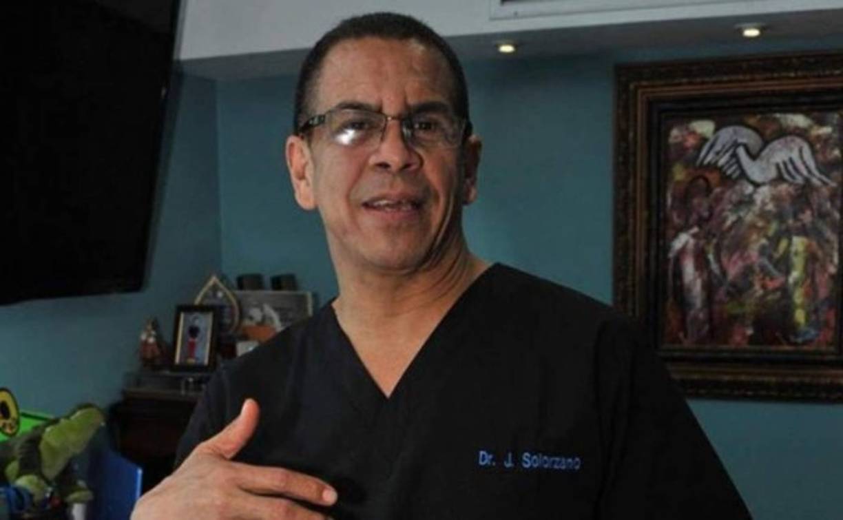 El conocido médico nutricionista José Ramón Solórzano falleció este domingo luego de varios días que se encontraba internado en el Hospital Militar de Tegucigalpa.