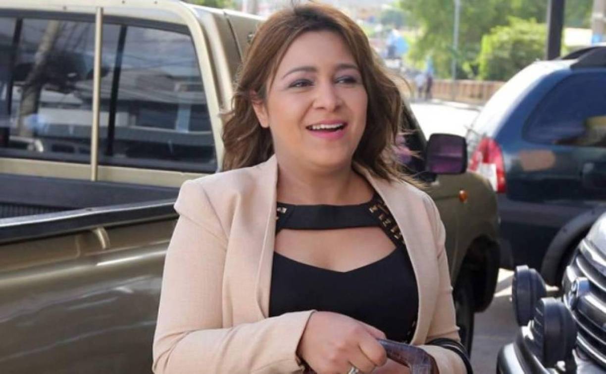 ”Hasta yo me tengo que reconciliar con esa escoria de Nasralla”, comenzó diciendo Alvarenga durante un programa de televisión que dirige. 