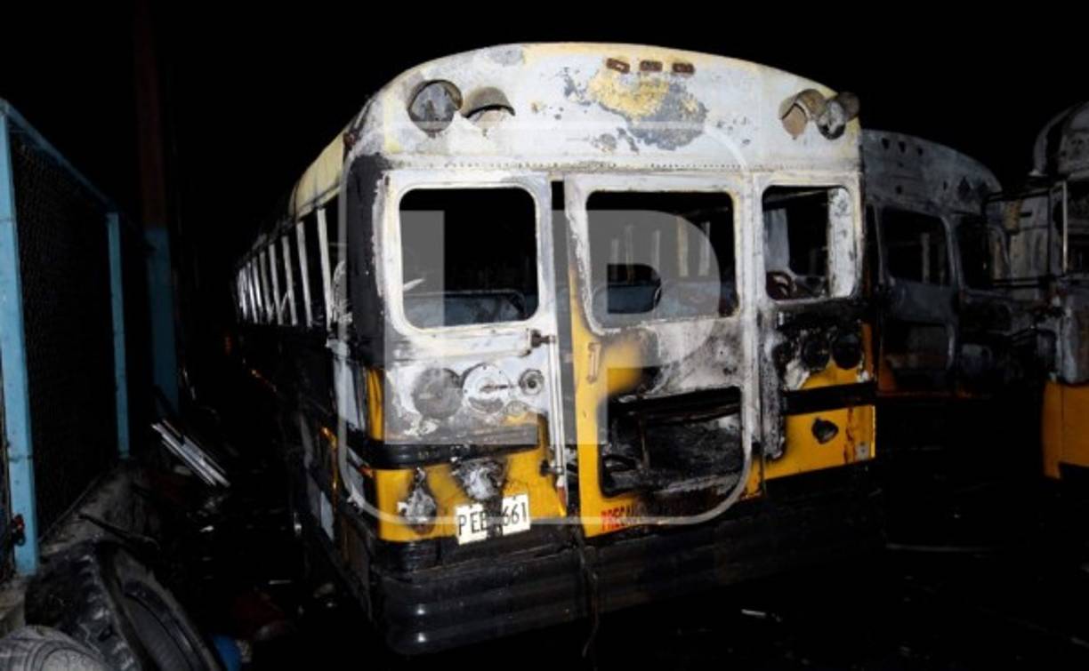 El portavoz de la policía en San pedro Sula, subcomisionado Marlon Miranda, explicó a periodistas que las autoridades estaban levantando las evidencias del incendio.