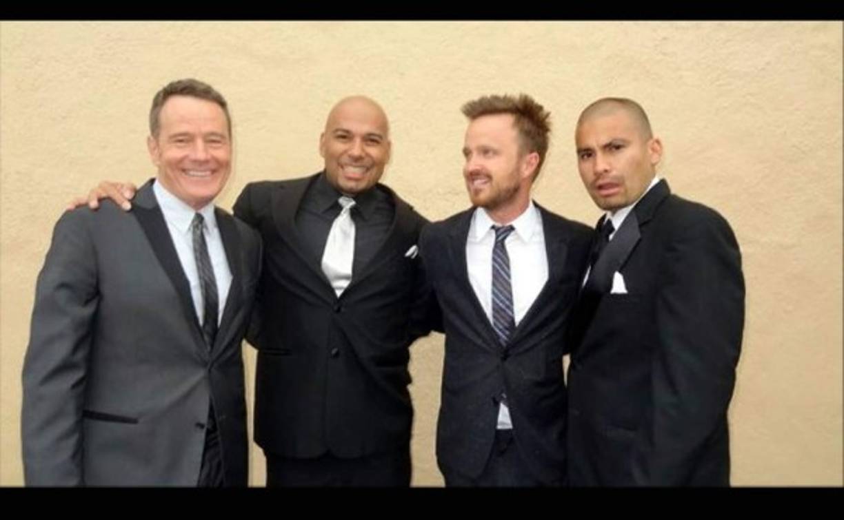 Los hermanos Moncada con Aaron Paul y Bryan Cranston.