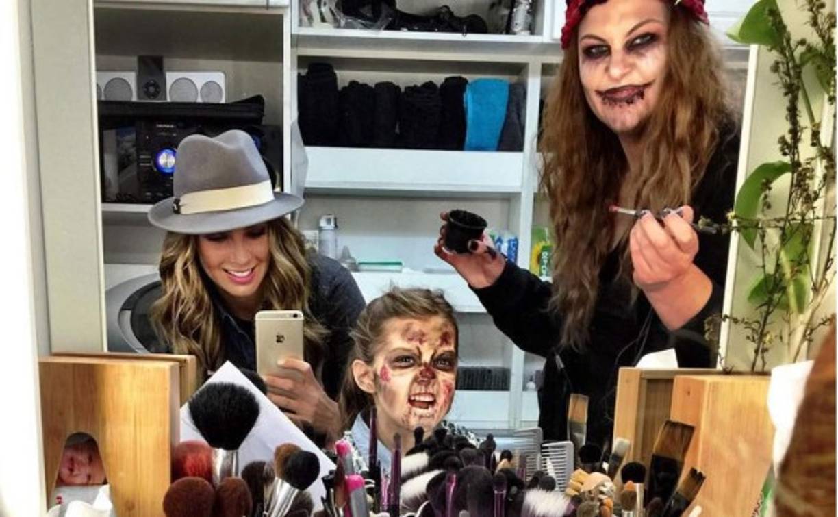 Pero William estuvo muy cerca de Elizabeth Gutiérrez, la madre de sus hijos que lo acompañó en todo momento al actor.