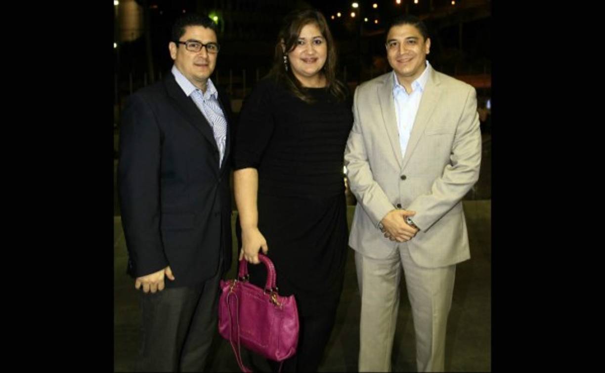 Carlos Medina, Isabel Sabillón y Raúl Ramírez.