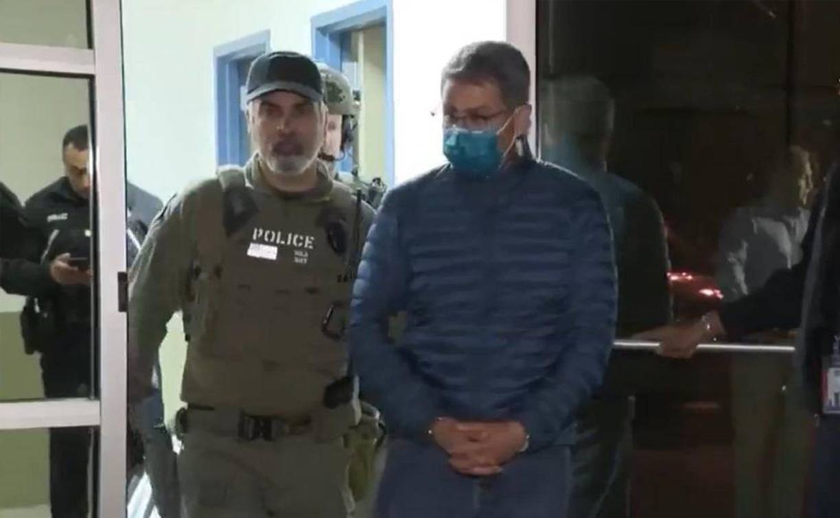 Es el primer presidente hondureño que es extraditado y declarado culpable por tráfico de drogas en Estados Unidos. 