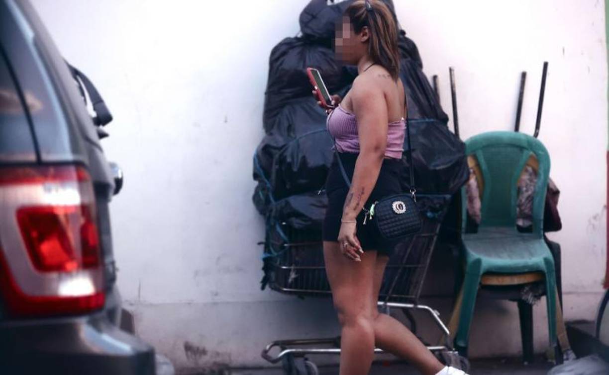 Subrayó que regularmente están involucradas la Pandilla 18 y Mara Salvatrucha, que tienen como misión la protección territorial, pero no son los tratantes directos.