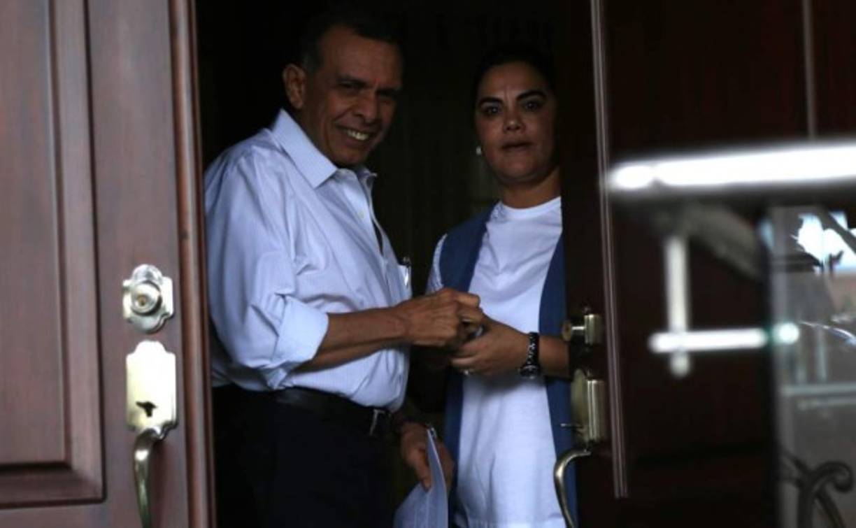 El tribunal de alzada consideró que no existía asidero en la imputación que le hizo el Ministerio Público y, por ende, anuló los delitos de malversación y lavado de dinero, por el que el Juzgado con Competencia Nacional en Materia de Corrupción modificó a tres delitos de apropiación indebida y seis delitos de fraude cometidos en el grado de participación inductora. Rosa Elena es la esposa del expresidente Porfirio Lobo Sosa.