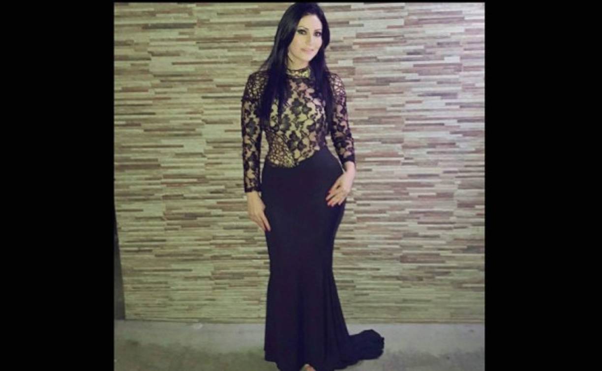 En su Facebook se puede ver el buen gusto para vestir de la joven.