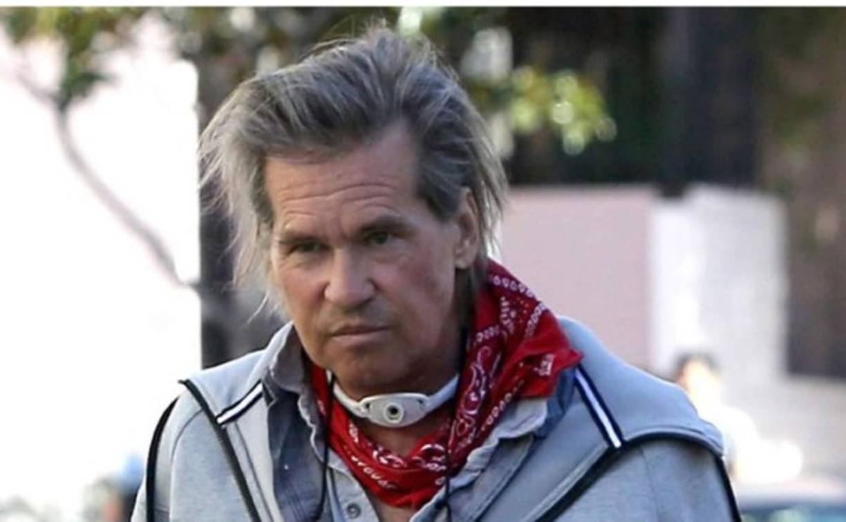 El actor estadounidense Michael Douglas ha revelado que su compañero de profesión Van Kilmer, con quien compartió el rodaje de 'The Ghost And The Darkness' (1996), padece cáncer. 'Val era un chico magnífico que está lidiando con exactamente lo mismo que yo tuve, y las cosas no pintan demasiado bien para él', afirmó anoche durante un acto en Londres Douglas, que en 2010 fue diagnosticado con cáncer de garganta.