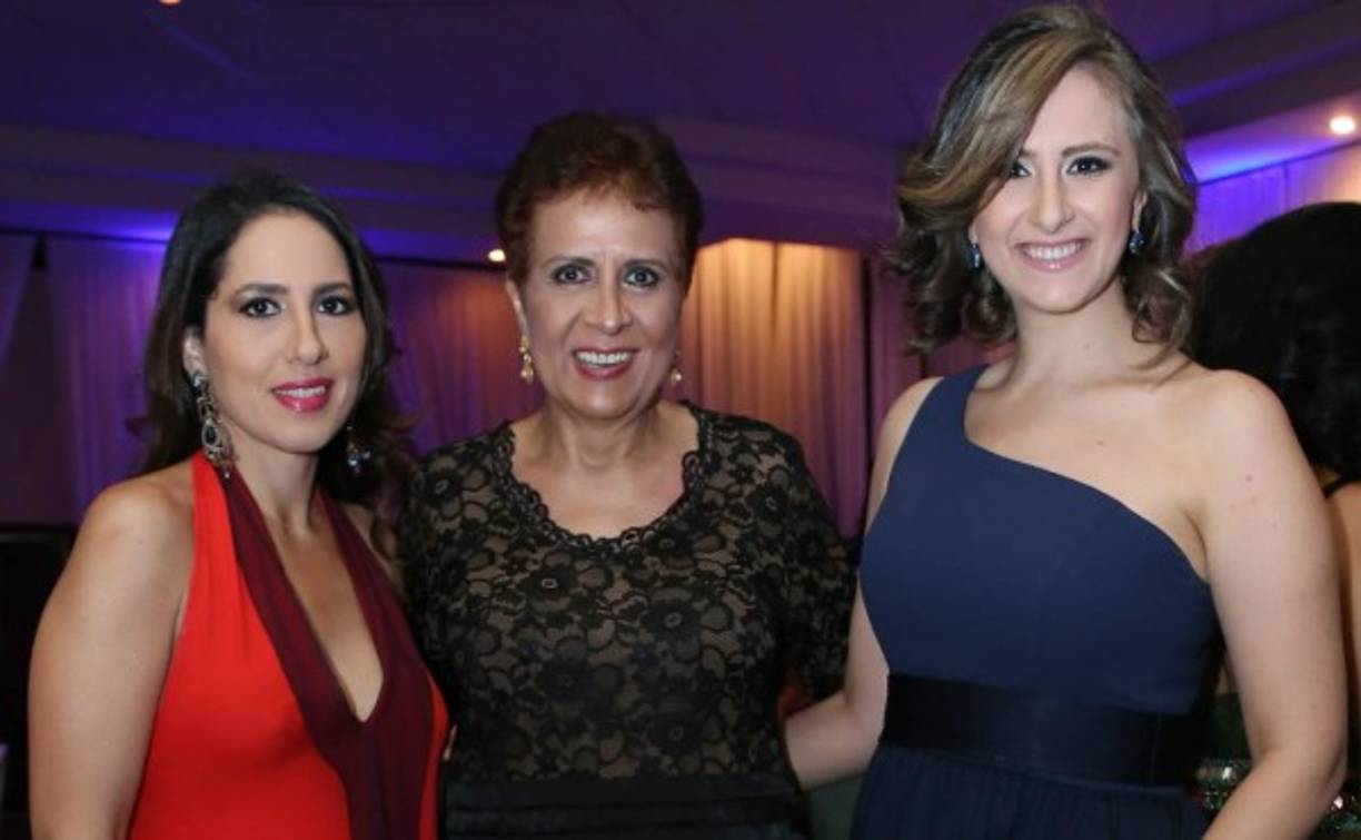 Anita, Carmen y Amy Faraj .