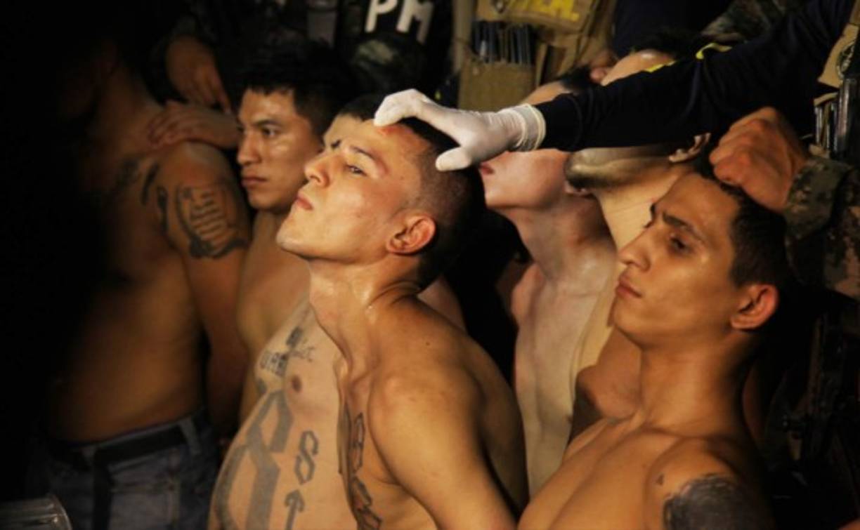 José Ramón Hernández Rivera, alias 'El Inquieto', confesó haber ejecutado el crimen contra el periodista Igor Padilla.<br/><br/>'El Inquieto' había sido capturado en 2014 tras un enfrentamiento armado en la colonia Palmira del sector Chamelecón de San Pedro Sula, donde junto a otros dos mareros, les encontraron un fusil AK-47, dos armas de fuego tipo revólver, dos pistolas automáticas, seis chalecos antibalas y municiones de distintos calibres.