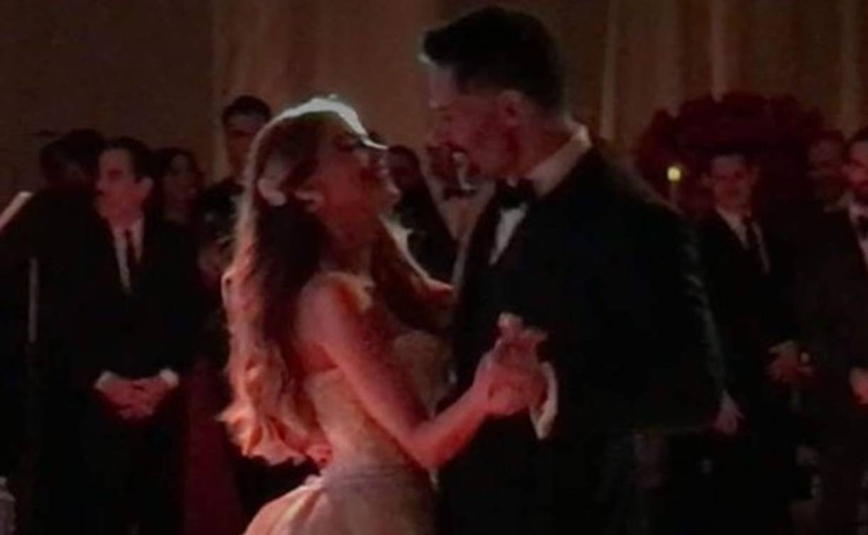Sofía Vergara y Joe Manganiello bailando.